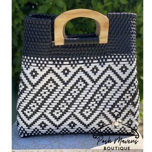 Tote - Artesian made